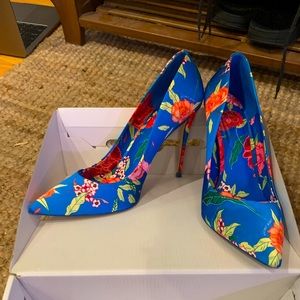 Size 8 Floral Pumps Heels Aldo